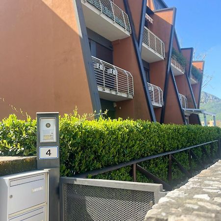 B&B Resilienza - Camera Privata Con Bagno Lecco Bagian luar foto