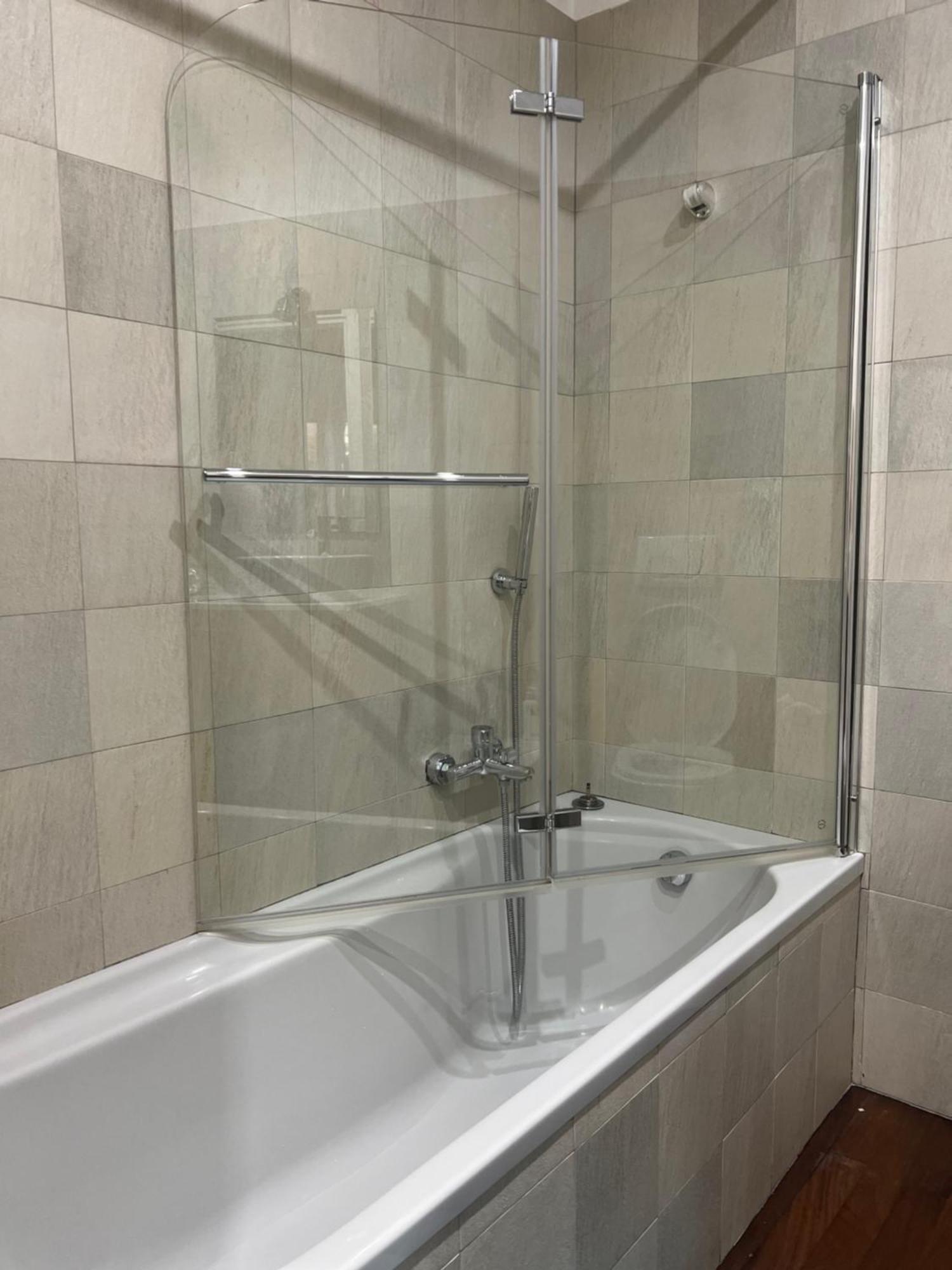 B&B Resilienza - Camera Privata Con Bagno Lecco Bagian luar foto